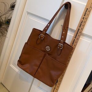 Relic Large bag/purse/tote in carmel Faux leather with metal accents- like new